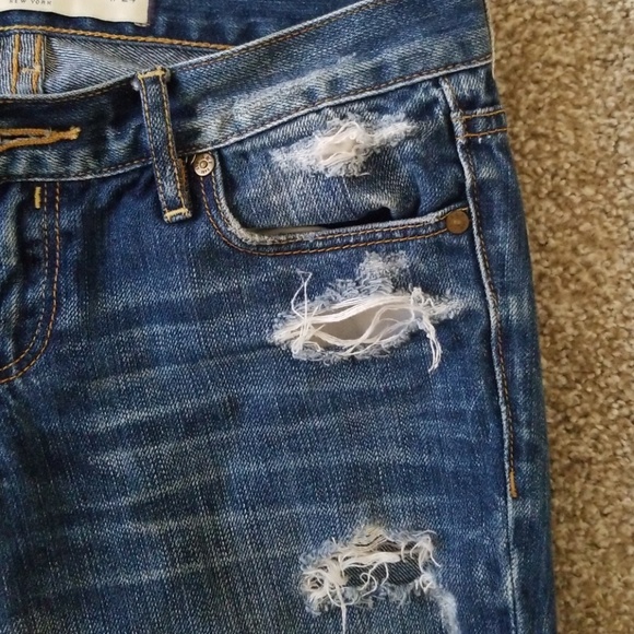 Abercrombie and Fitch distressed jeans - Picture 4 of 8